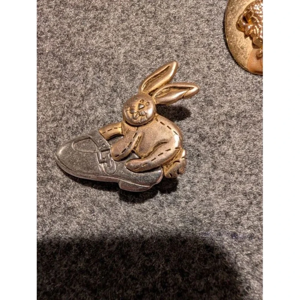 Wendy's World rabbit in a shoe # 12 pen